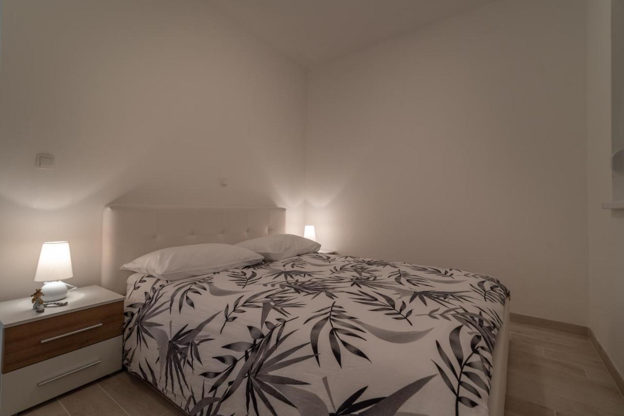 Apartman Pjer Trogir Exteriér fotografie